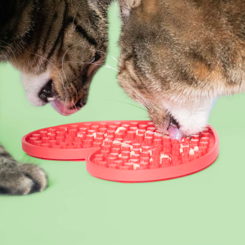 DUVO Lízací podložka červené srdce 17x14cm