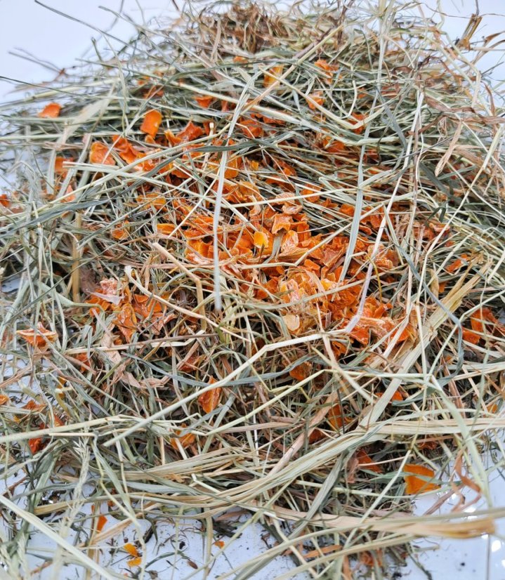 ZOO Seno s mrkví 450g